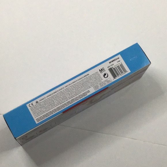 HotWheels - Picture 2 of 7